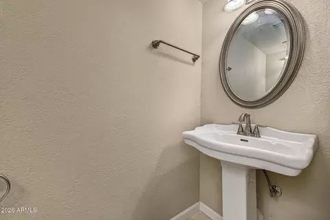 Bath - 1545 E Sahuaro Dr #14, Phoenix, AZ 85020 photo 1 of 4