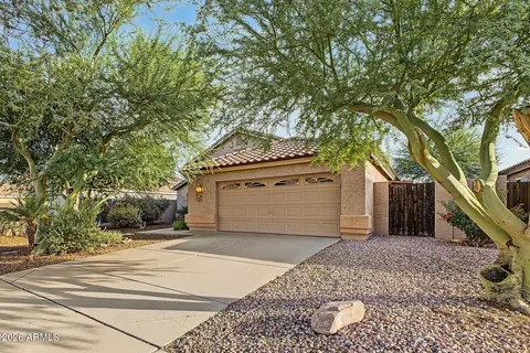 Exterior - 147 E Palo Blanco Way, Gilbert, AZ 85296 photo 6 of 17