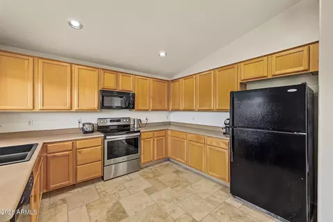 Kitchen - 147 E Palo Blanco Way, Gilbert, AZ 85296 photo 3 of 5