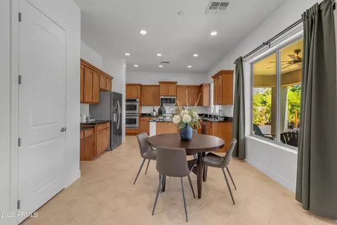 Dining - 4307 S Summit St, Gilbert, AZ 85297 photo 5 of 7