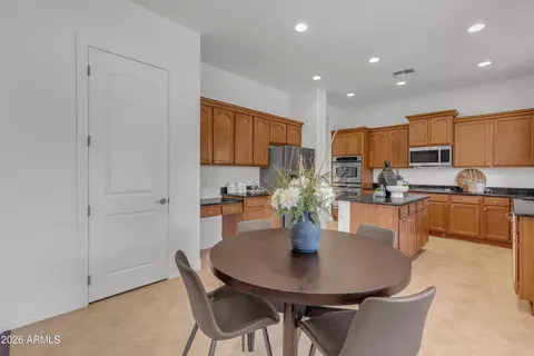 Dining - 4307 S Summit St, Gilbert, AZ 85297 photo 6 of 7