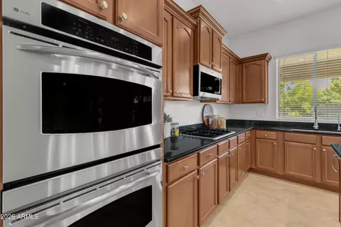 Kitchen - 4307 S Summit St, Gilbert, AZ 85297 photo 6 of 6
