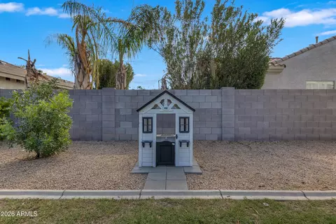 Exterior - 4307 S Summit St, Gilbert, AZ 85297 photo 17 of 21