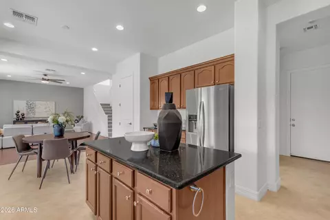 Kitchen - 4307 S Summit St, Gilbert, AZ 85297 photo 4 of 6