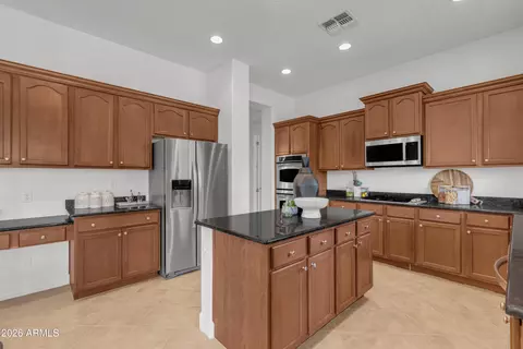Kitchen - 4307 S Summit St, Gilbert, AZ 85297 photo 3 of 6