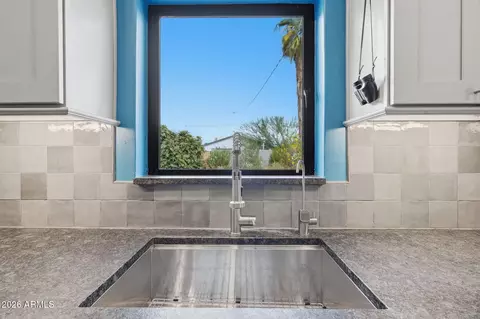Kitchen - 2508 E Pinchot Ave, Phoenix, AZ 85016 photo 3 of 5