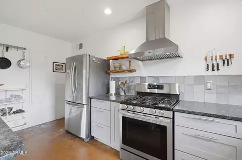Kitchen - 2508 E Pinchot Ave, Phoenix, AZ 85016 photo 5 of 5