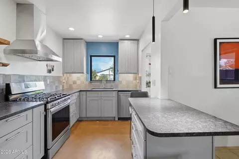 Kitchen - 2508 E Pinchot Ave, Phoenix, AZ 85016 photo 2 of 5