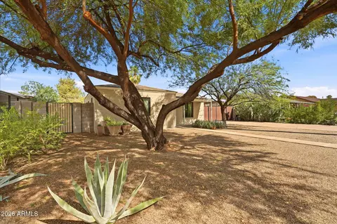Exterior - 2508 E Pinchot Ave, Phoenix, AZ 85016 photo 3 of 10