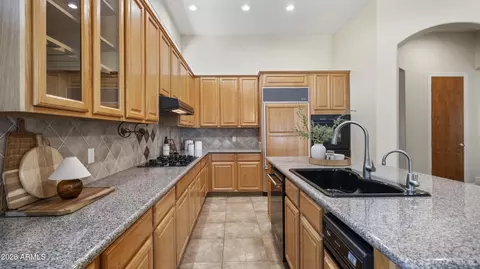 Kitchen - 4222 E Brown Rd #23, Mesa, AZ 85205 photo 4 of 6