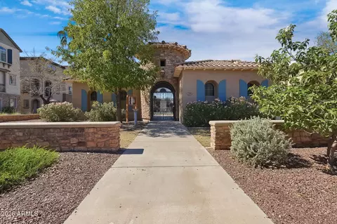 Exterior - 2662 S Harmony Ave, Gilbert, AZ 85295 photo 5 of 10