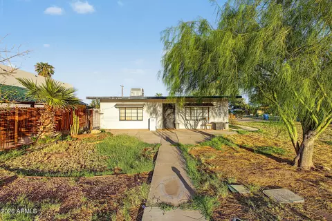 2801 N 29th Pl, Phoenix, AZ 85008