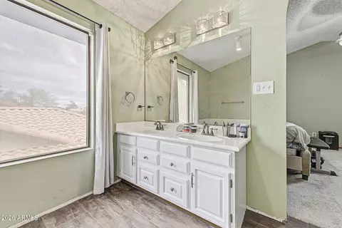 Bath - 820 E San Remo Ave, Gilbert, AZ 85234 photo 1 of 4