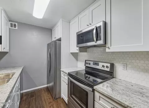 8055 E Thomas Rd #M103, Scottsdale, AZ 85251