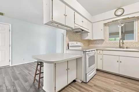 Kitchen - 5446 E University Dr, Mesa, AZ 85205 photo 4 of 5