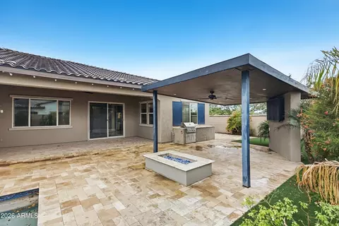 Exterior - 1928 E La Costa Dr, Gilbert, AZ 85298 photo 3 of 5