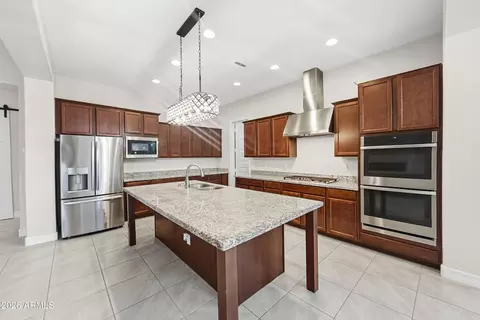 Kitchen - 1928 E La Costa Dr, Gilbert, AZ 85298 photo 3 of 4