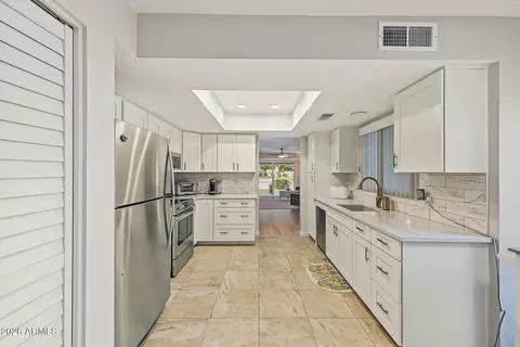 Kitchen - 9444 W Mcrae Way, Peoria, AZ 85382 photo 1 of 3