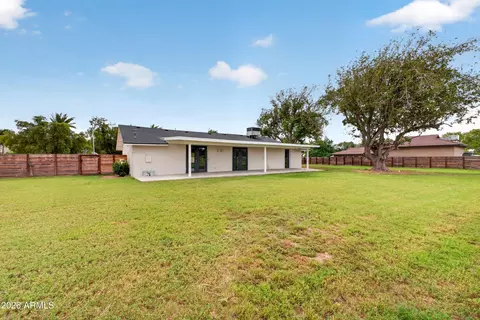 Exterior - 1000 E Houston Ave, Gilbert, AZ 85234 photo 2 of 9