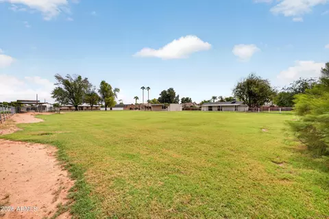 Exterior - 1000 E Houston Ave, Gilbert, AZ 85234 photo 8 of 9