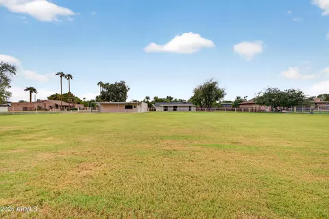 Exterior - 1000 E Houston Ave, Gilbert, AZ 85234 photo 7 of 9