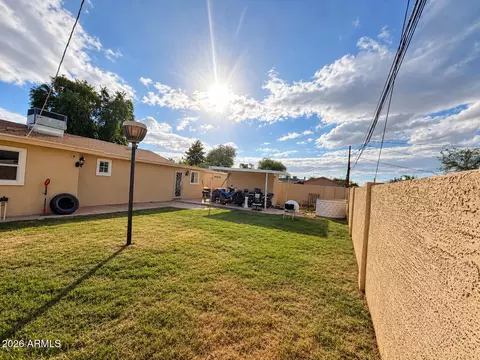 Exterior - 2802 W Meadowbrook Ave, Phoenix, AZ 85017 photo 3 of 5