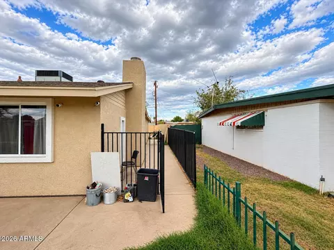 Exterior - 2802 W Meadowbrook Ave, Phoenix, AZ 85017 photo 2 of 5