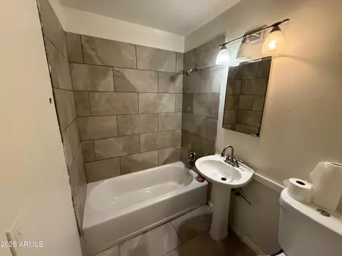 Bath - 2802 W Meadowbrook Ave, Phoenix, AZ 85017 photo 3 of 3