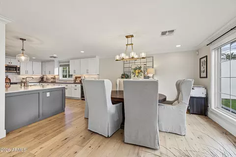 Dining - 4541 N 43rd St, Phoenix, AZ 85018 photo 3 of 3