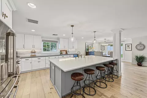 Kitchen - 4541 N 43rd St, Phoenix, AZ 85018 photo 2 of 4