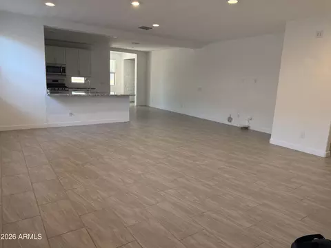 Living - 3084 E 27th Ave, Apache Junction, AZ 85119 photo 3 of 3