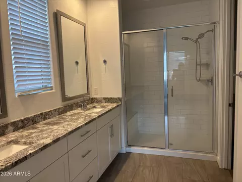 Bath - 3084 E 27th Ave, Apache Junction, AZ 85119 photo 1 of 3