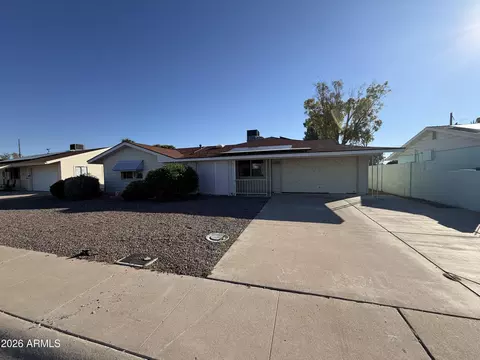 12035 N Cherry Hills Dr, Sun City, AZ 85351