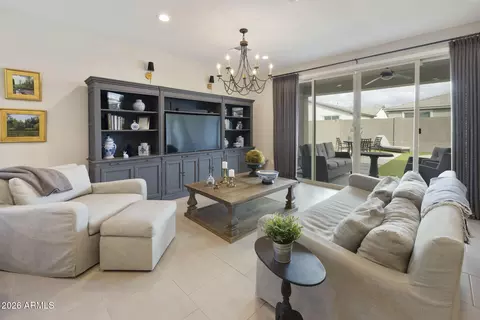 Living - 3311 S 75th Ln, Phoenix, AZ 85043 photo 6 of 6