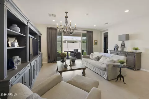 Living - 3311 S 75th Ln, Phoenix, AZ 85043 photo 3 of 6