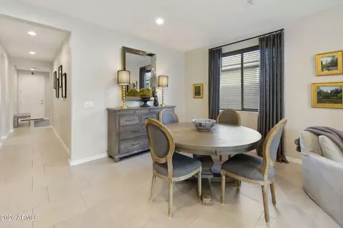 Dining - 3311 S 75th Ln, Phoenix, AZ 85043 photo 3 of 3