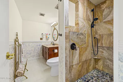 Bath - 2843 E Acoma Dr, Phoenix, AZ 85032 photo 6 of 7