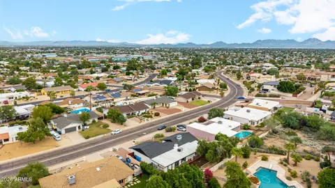 View/Area - 2843 E Acoma Dr, Phoenix, AZ 85032 photo 7 of 11