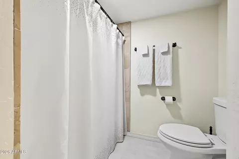 Bath - 2843 E Acoma Dr, Phoenix, AZ 85032 photo 4 of 7