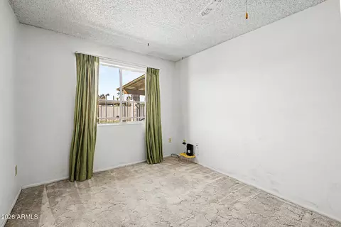 Bedroom - 3402 E Paradise Dr, Phoenix, AZ 85028 photo 4 of 9