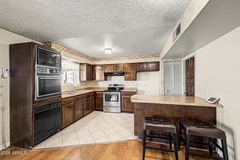 Kitchen - 3402 E Paradise Dr, Phoenix, AZ 85028 photo 1 of 4