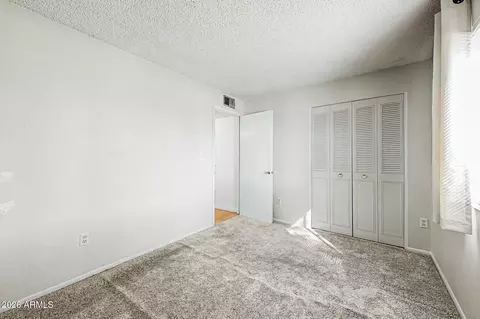 Bedroom - 3402 E Paradise Dr, Phoenix, AZ 85028 photo 7 of 9