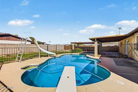 Exterior - 3402 E Paradise Dr, Phoenix, AZ 85028 photo 6 of 6