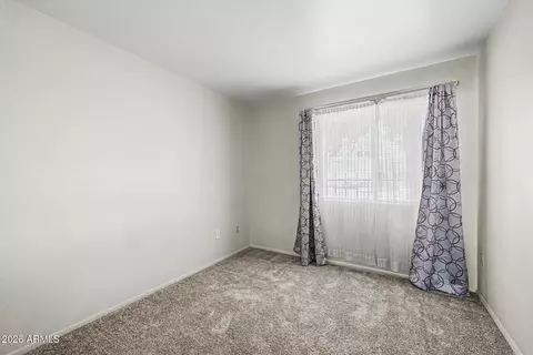 Bedroom - 3402 E Paradise Dr, Phoenix, AZ 85028 photo 8 of 9