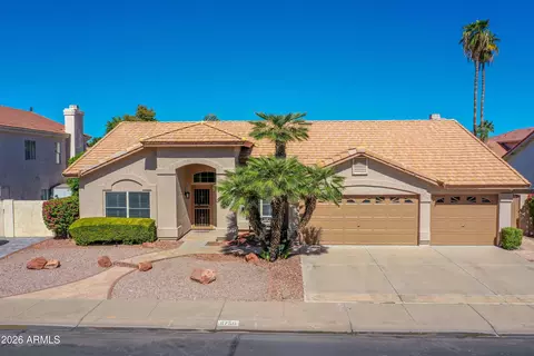 6750 W Oraibi Dr, Glendale, AZ 85308