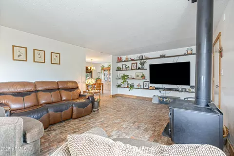 Living - 31 Valhalla Ln, Elgin, AZ 85611 photo 3 of 3