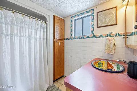 Bath - 31 Valhalla Ln, Elgin, AZ 85611 photo 1 of 3