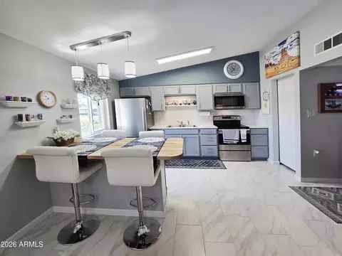10624 W Oakmont Dr, Sun City, AZ 85351