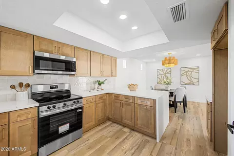 Kitchen - 601 E Wescott Dr, Phoenix, AZ 85024 photo 2 of 2