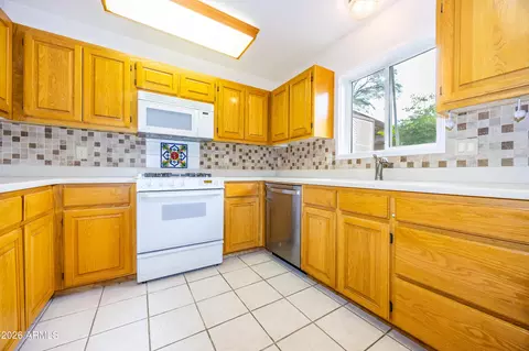 Kitchen - 3100 E Keeling Rd, Hereford, AZ 85615 photo 2 of 3